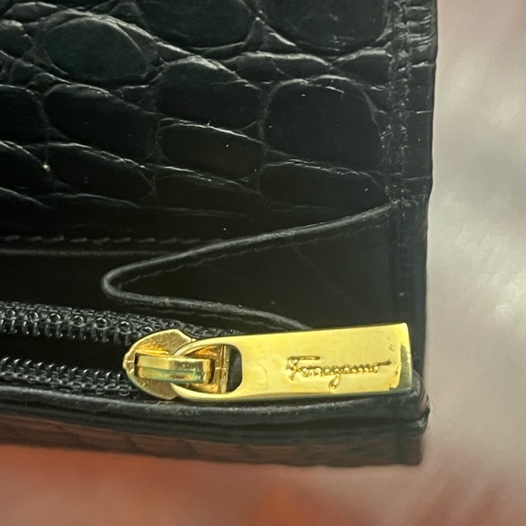 SALVATORE FERRAGAMO PURSE VARA EMBOSSING LEATHER BLACK WOMEN - Picture 10 of 12